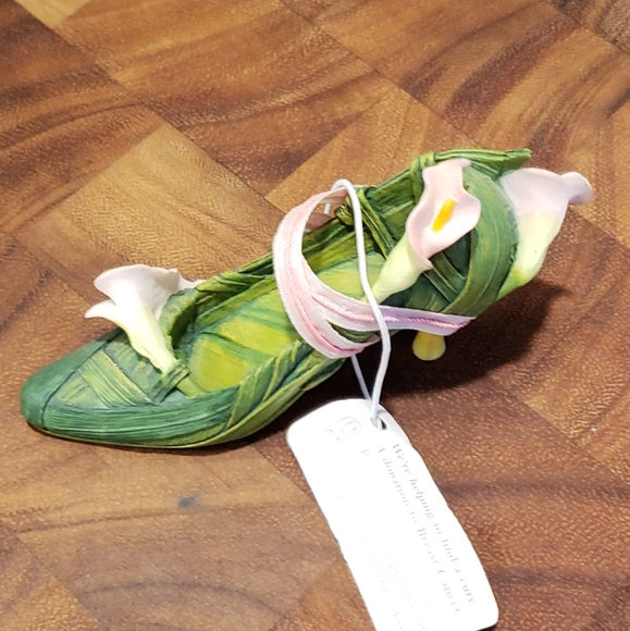 Just the Right Shoe, Calla Lily, 25092, 1999 - Picture 2 of 11